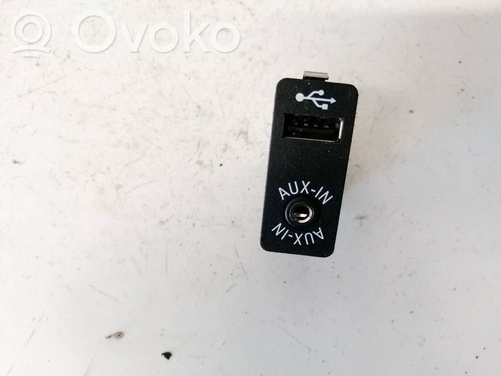 BMW 5 GT F07 Connettore plug in USB 