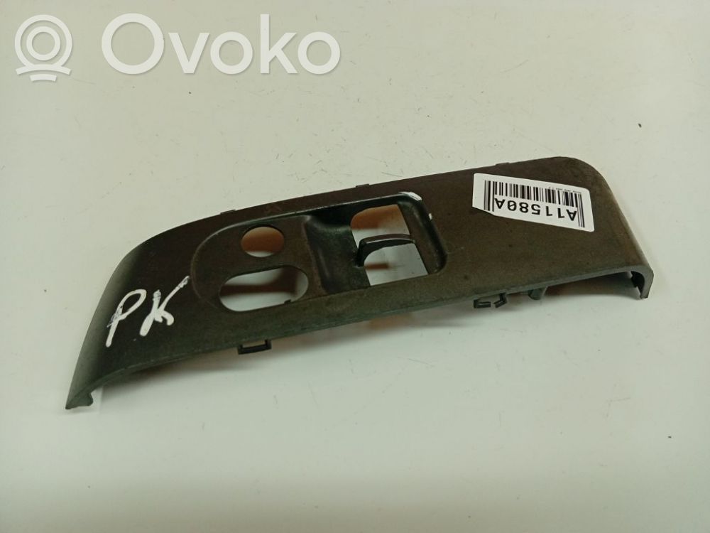 Honda Jazz Ramă comutator geam ușă față 