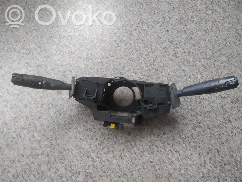Peugeot 607 Leva/interruttore dell’indicatore di direzione e tergicristallo 