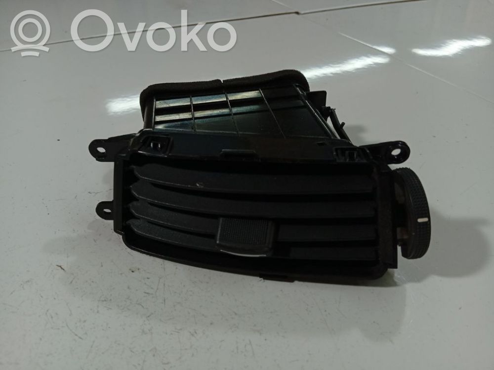 Hyundai i30 Grilă ventilație centrală 