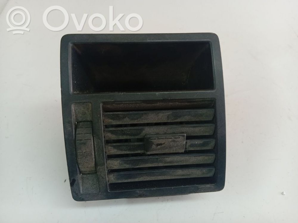 Volkswagen Transporter - Caravelle T5 Griglia di ventilazione centrale cruscotto