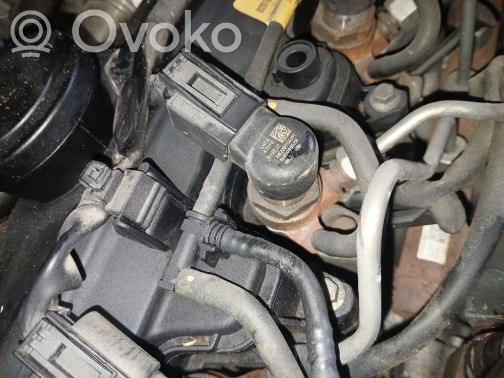 Nissan Juke I F15 Injector combustibil 
