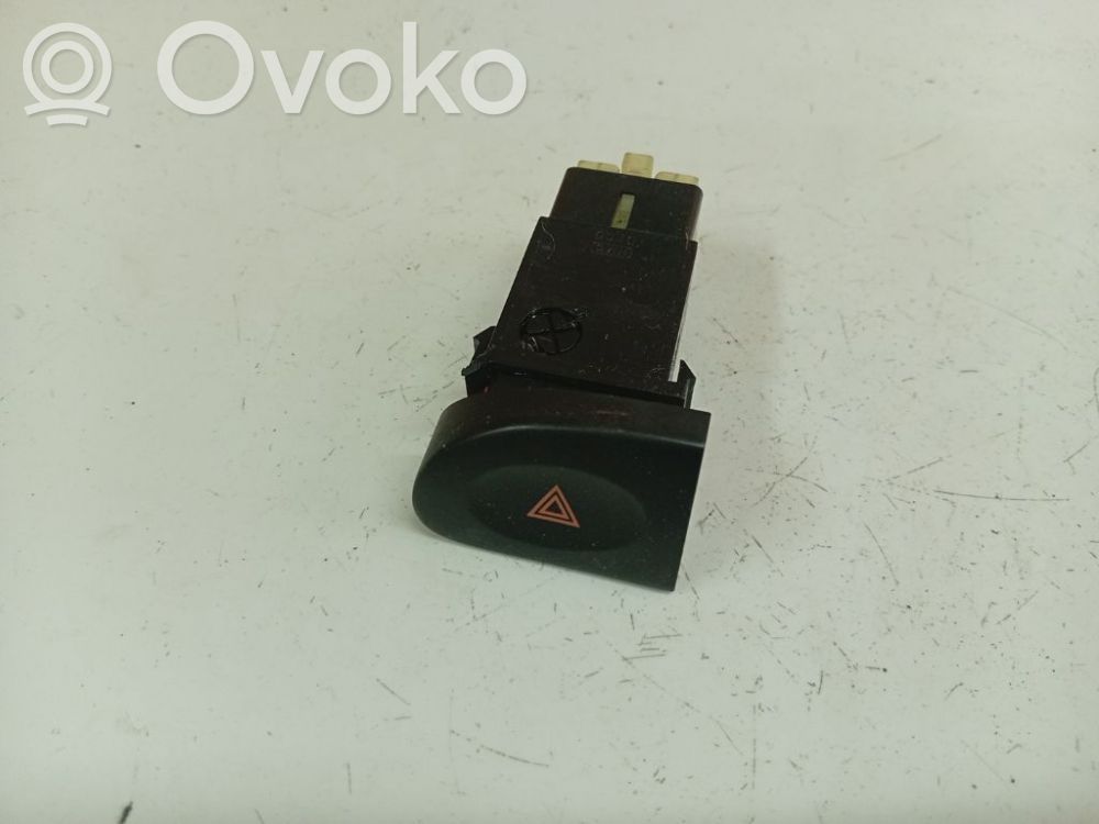 Comutator lumini pericol   864W0140,864W0140,864W0140