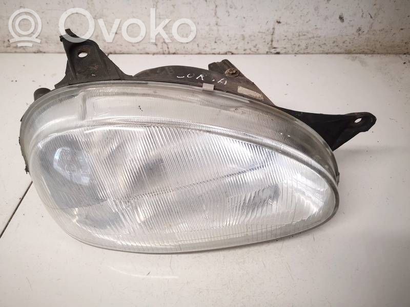 Opel Corsa B Faro/fanale 
