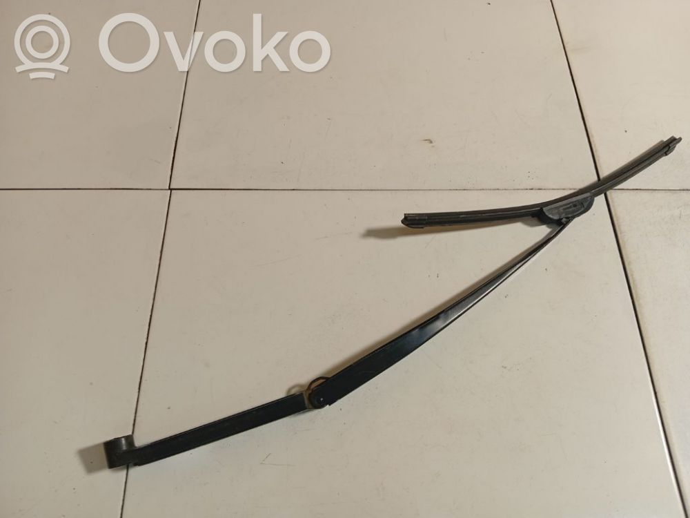 Subaru Legacy Wischerarm vorne