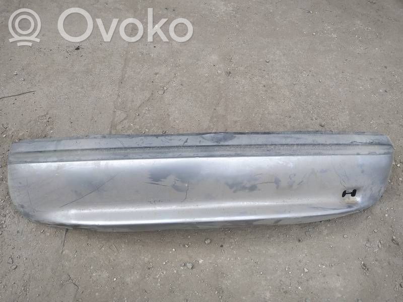 Opel Corsa B Parachoques