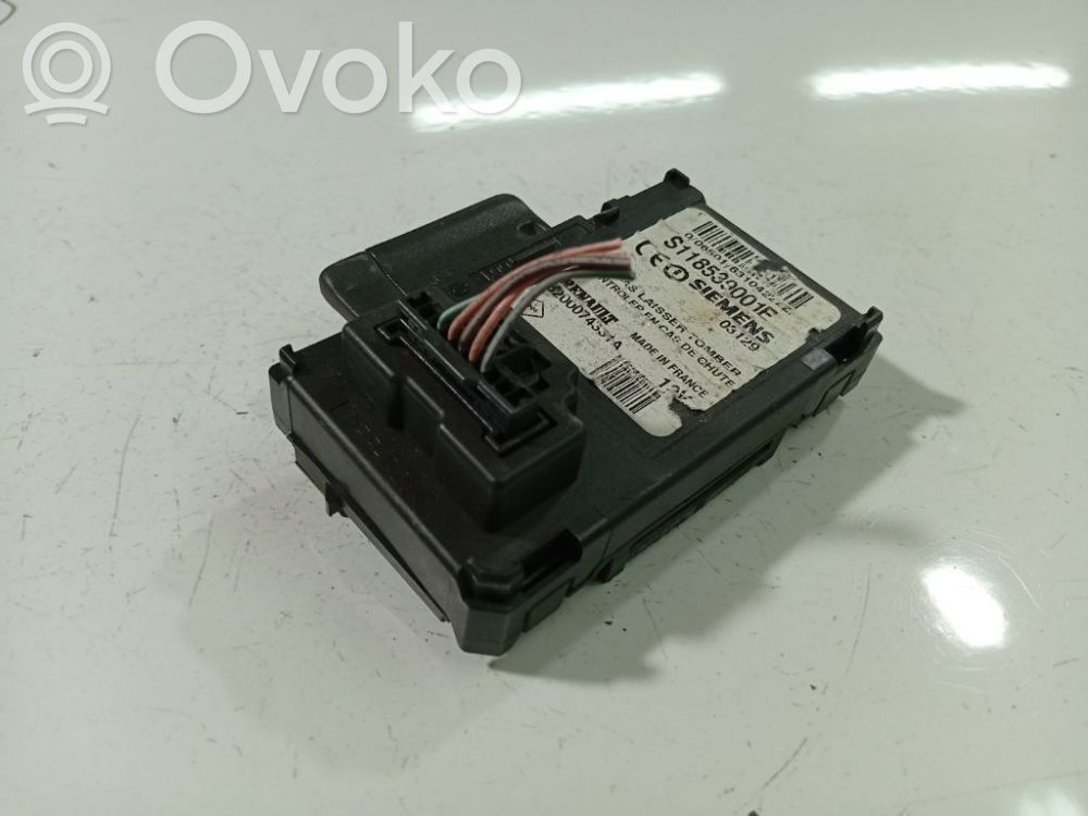 Renault Megane II Ignition key card reader