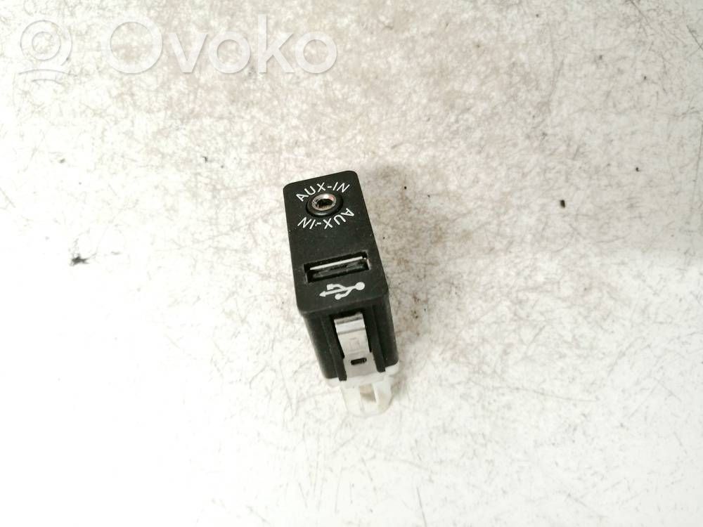 BMW 5 F10 F11 Enchufe conector USB