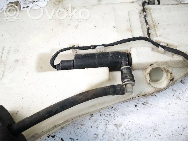 BMW 5 F10 F11 Pompa spryskiwacza lampy przedniej