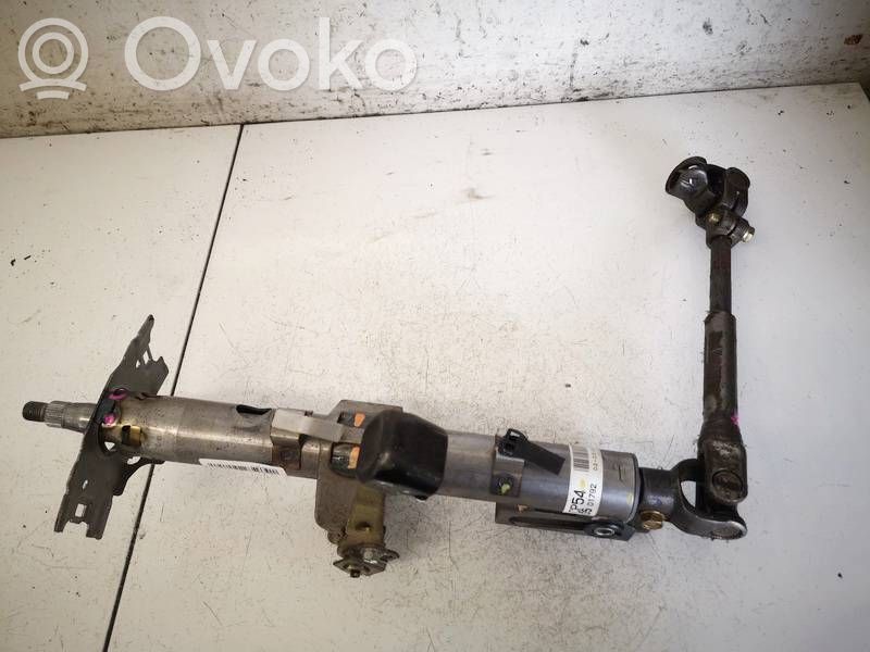 Toyota Yaris Ohjauspyörän akseli