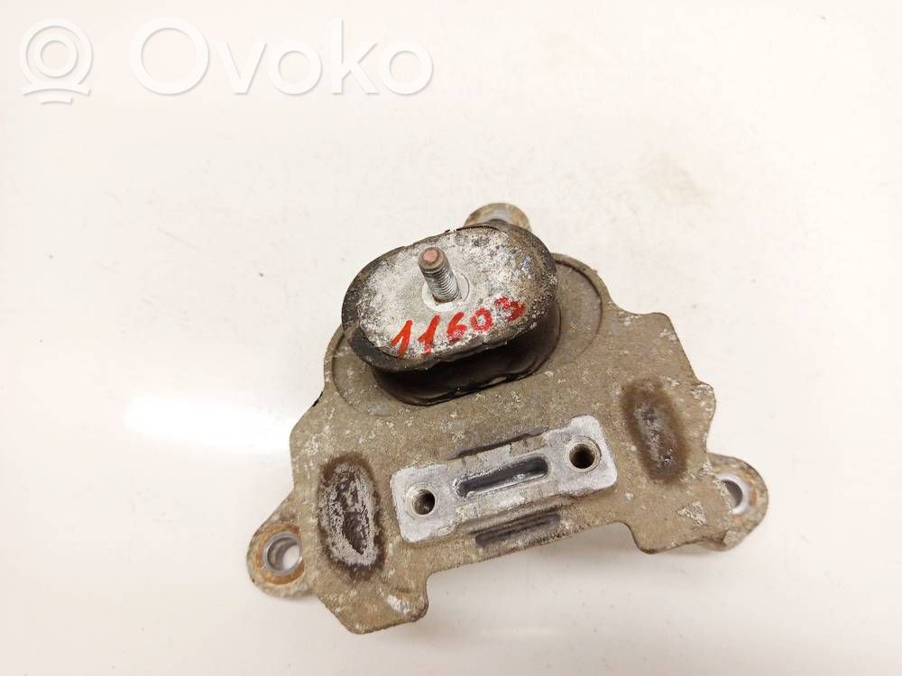 Moottorin kiinnikekorvake   8K0399115,8K0399151,8K0399115,8K0399151