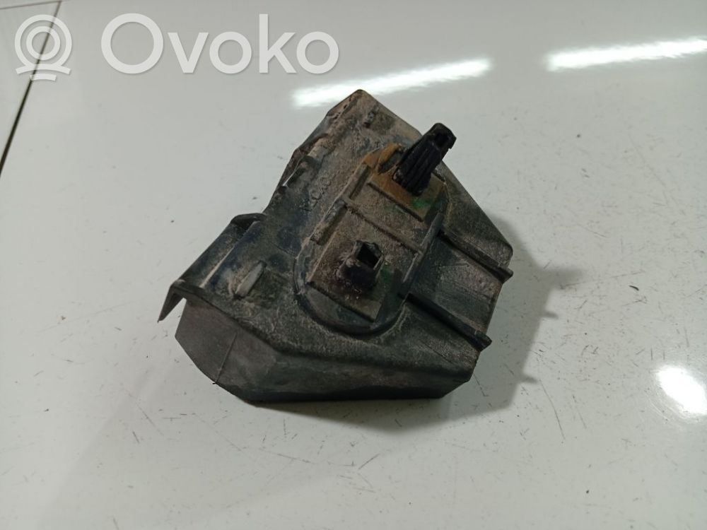 Toyota Avensis T250 Suport montare bară spate 
