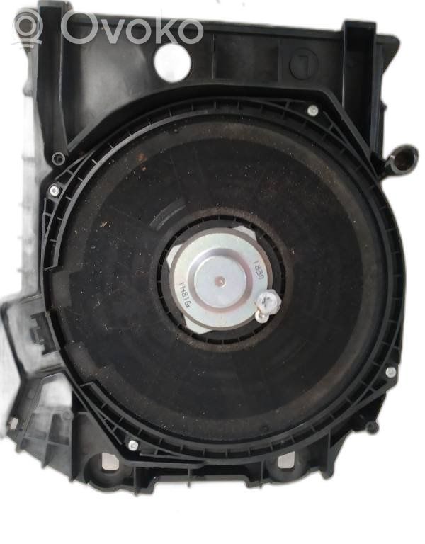 BMW 5 F10 F11 Subwoofer 