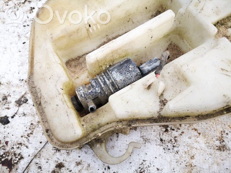 BMW 5 F10 F11 Pompa lavavetri parabrezza/vetro frontale