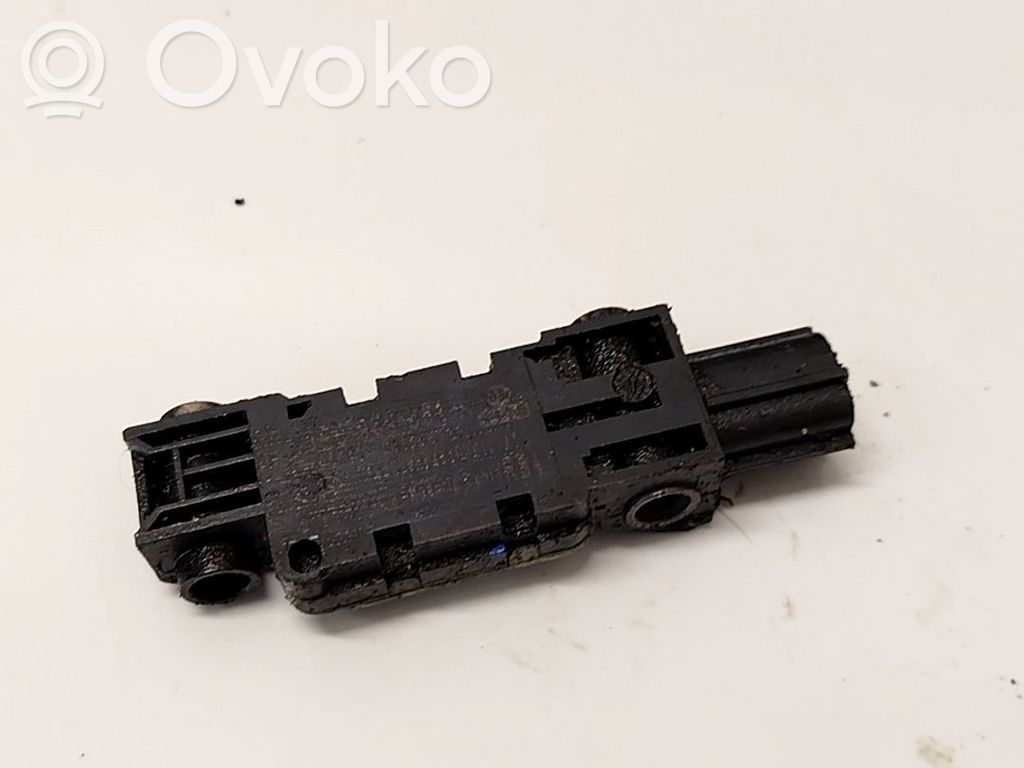Audi A4 S4 B7 8E 8H Senzor impact/declanșare airbag 