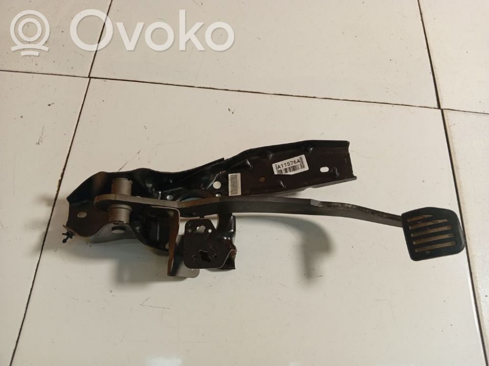 Kytkinpoljin   6G922D094JE,0464,6G922D094JE,6R24135,ZL8QF2X2,ZLS0M2X6