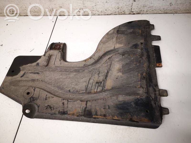 Placa protectora/protector antisalpicaduras motor   5Q0825206J,5Q0825206J