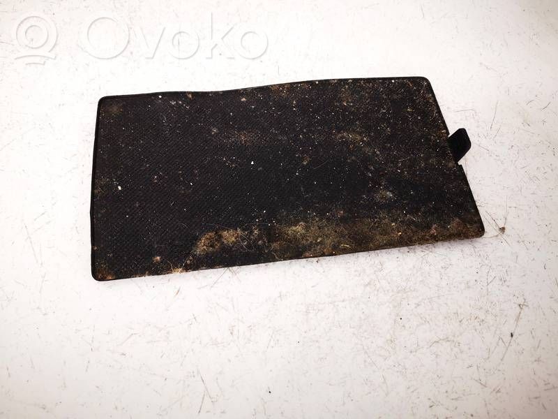 Tiroir / boîte de rangement console centrale   8V0863300A,8V0863300A