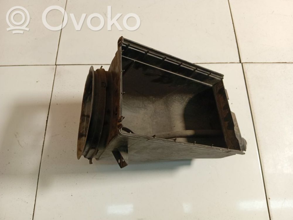 Iveco Daily 30.8 - 9 Componentă admisie aer 