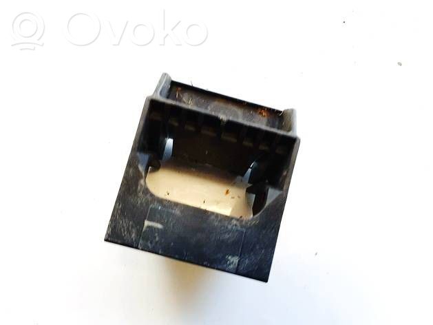 BMW 5 E60 E61 Fixation de radiateur