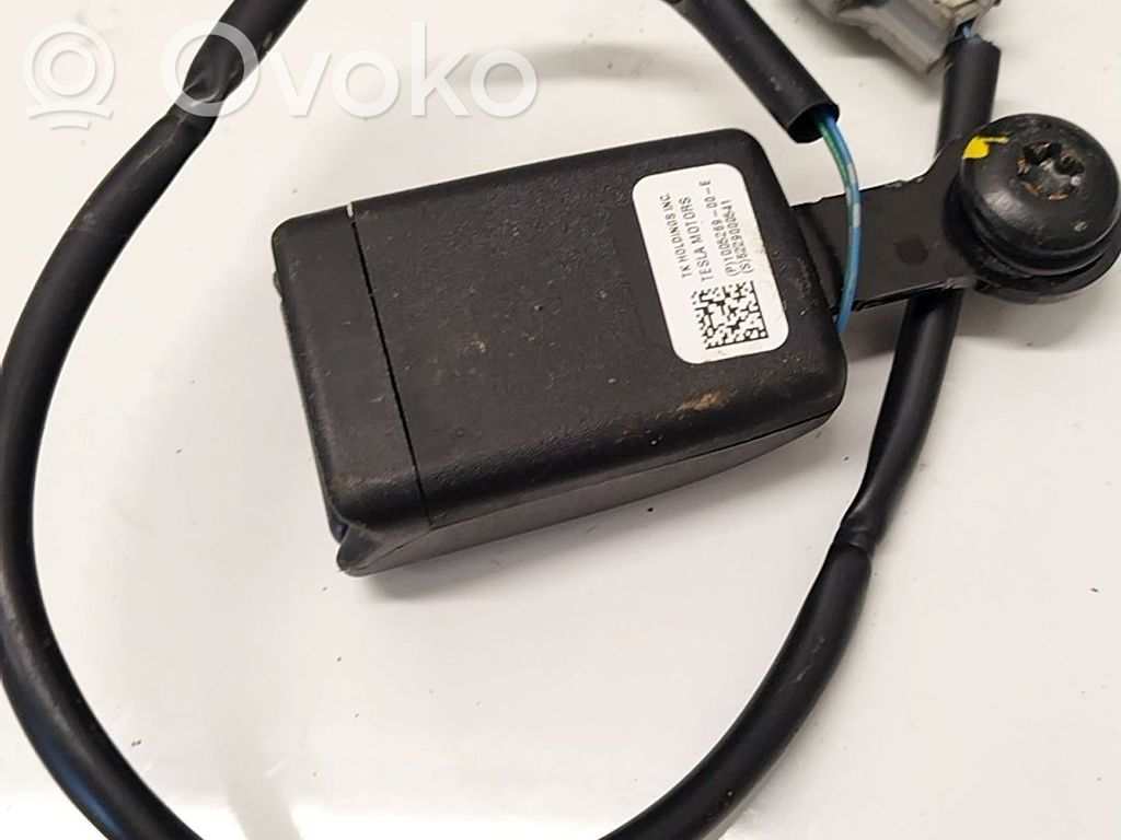 Tesla Model S Hebilla del cinturón de seguridad trasero