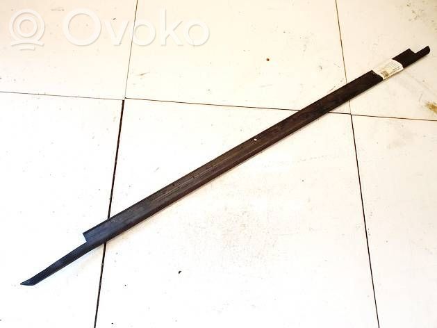 Audi A1 Etuoven lasin muotolista