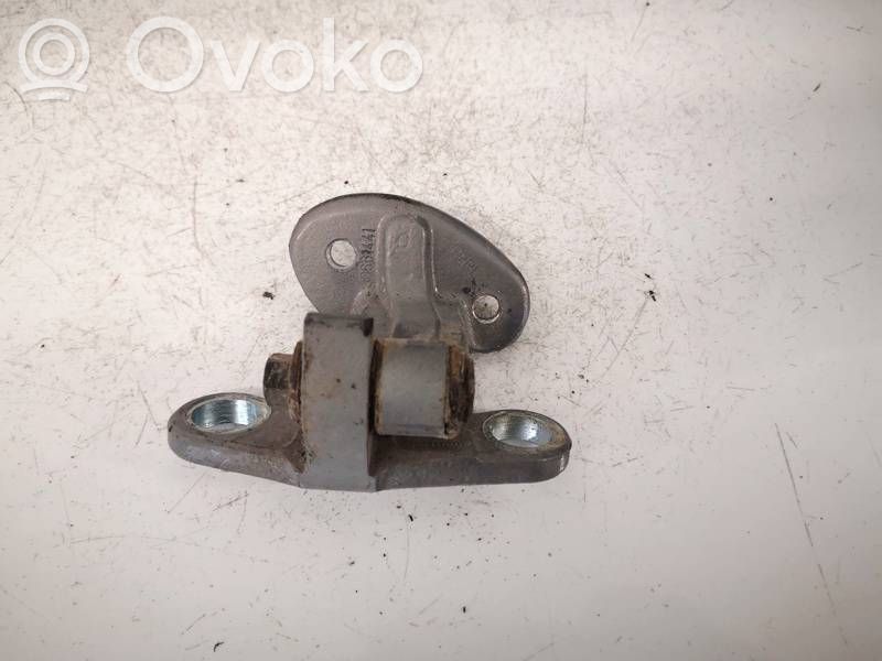 Volvo V50 Takaoven alasarana