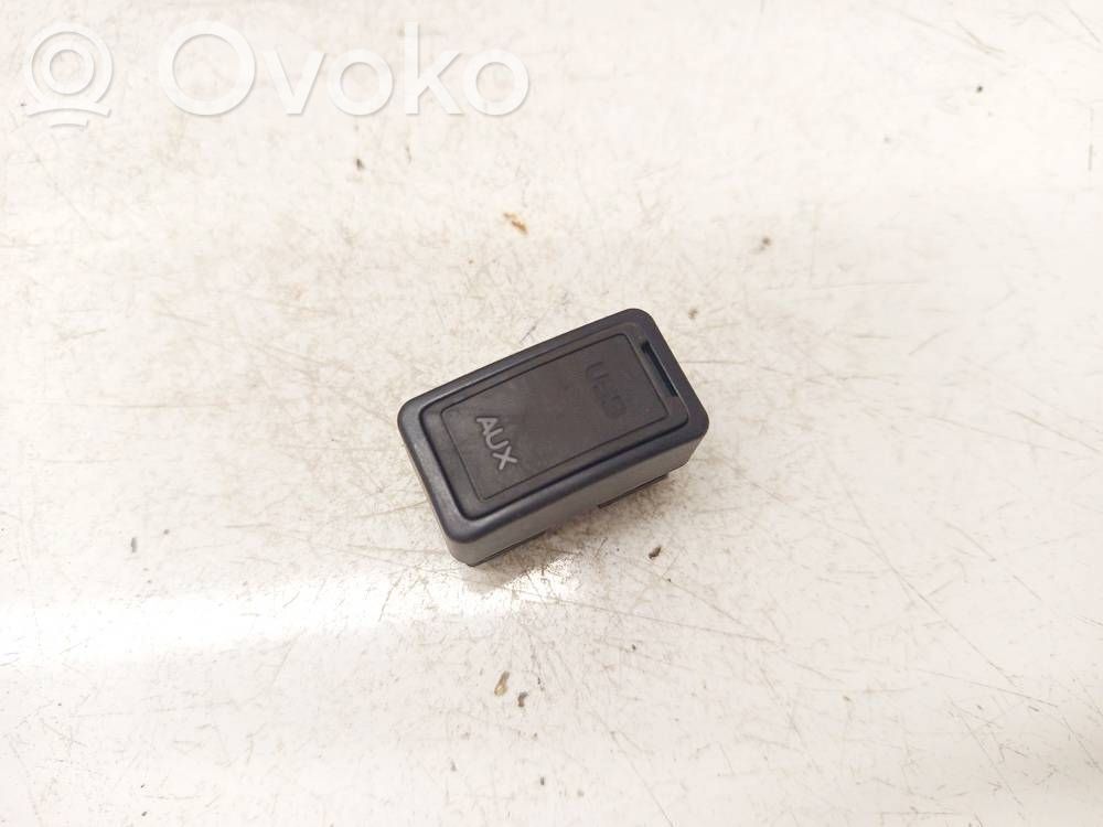 Isuzu D-Max Priză USB 