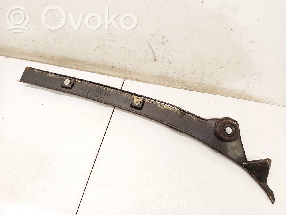 Volkswagen PASSAT B4 Pyyhinkoneiston lista 
