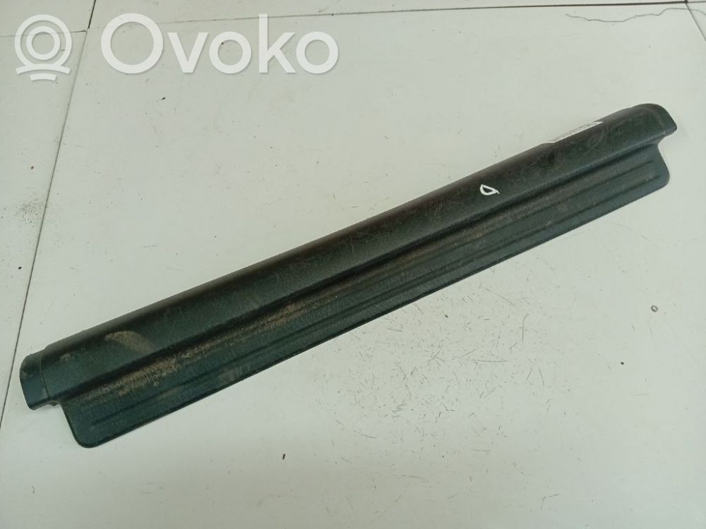 Suzuki Ignis Garniture marche-pieds avant