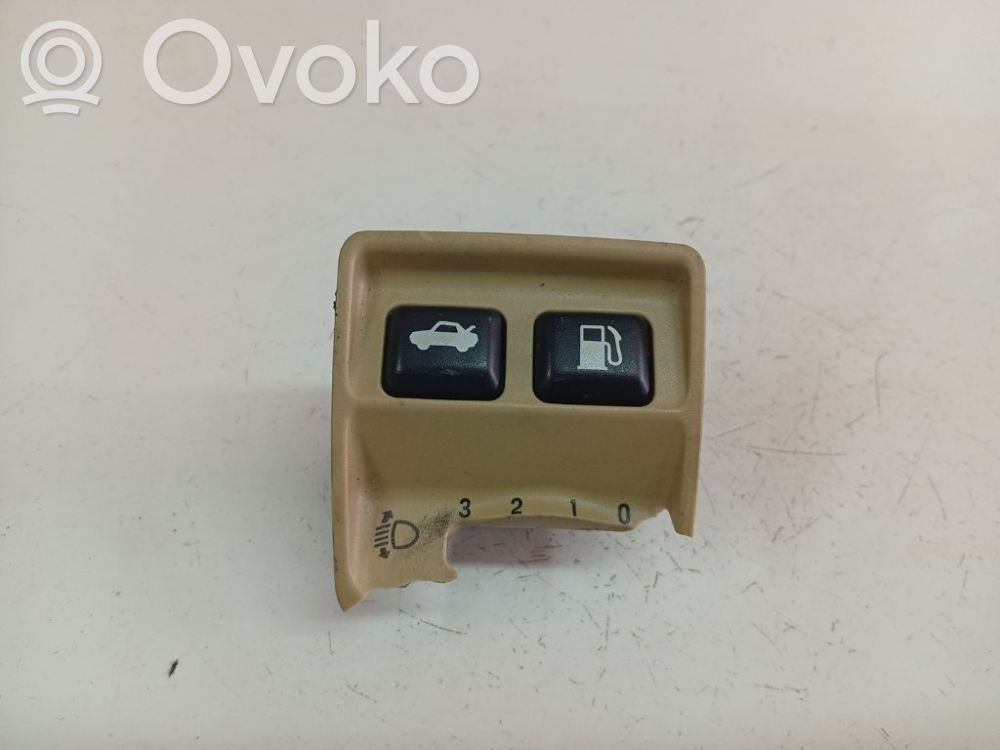 Bouton interrupteur de trappe à essence   769216,769216,769216