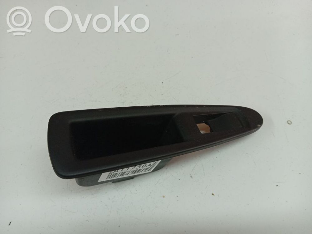 Citroen C4 I Support bouton lève vitre porte avant