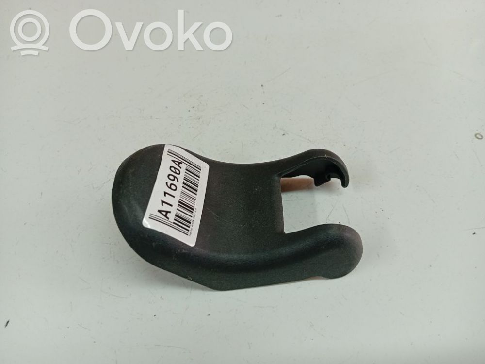 Toyota Auris 150 Rivestimento inferiore laterale del sedile posteriore 