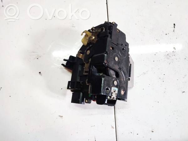 Audi A4 S4 B6 8E 8H Încuietoare ușă față 