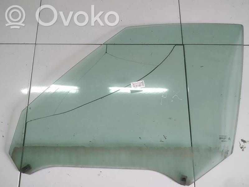 Citroen C4 I Picasso Vitre de fenêtre porte avant (4 portes)