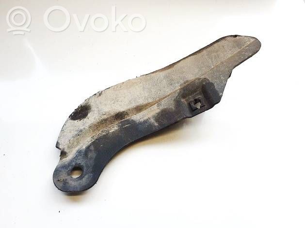 Audi A4 S4 B7 8E 8H Chlapacze przednie 