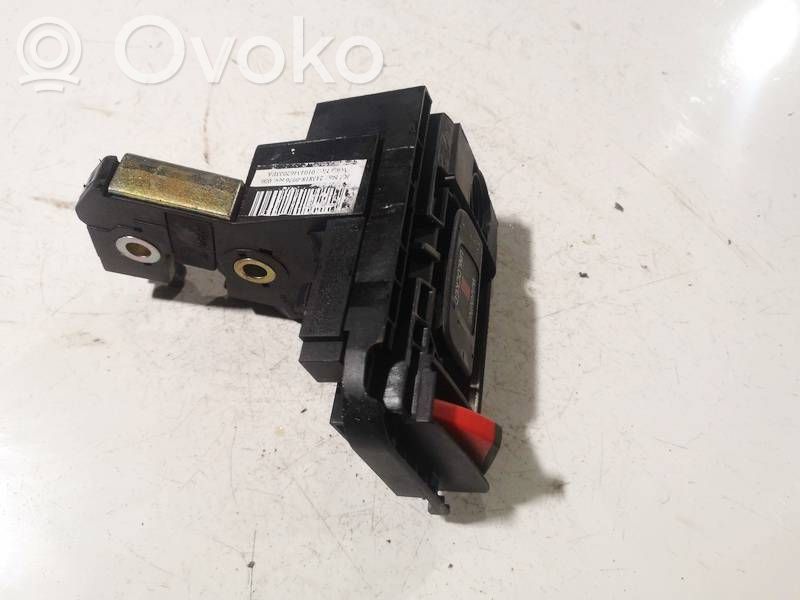 Citroen C5 Zatrzask blokady oparcia fotela