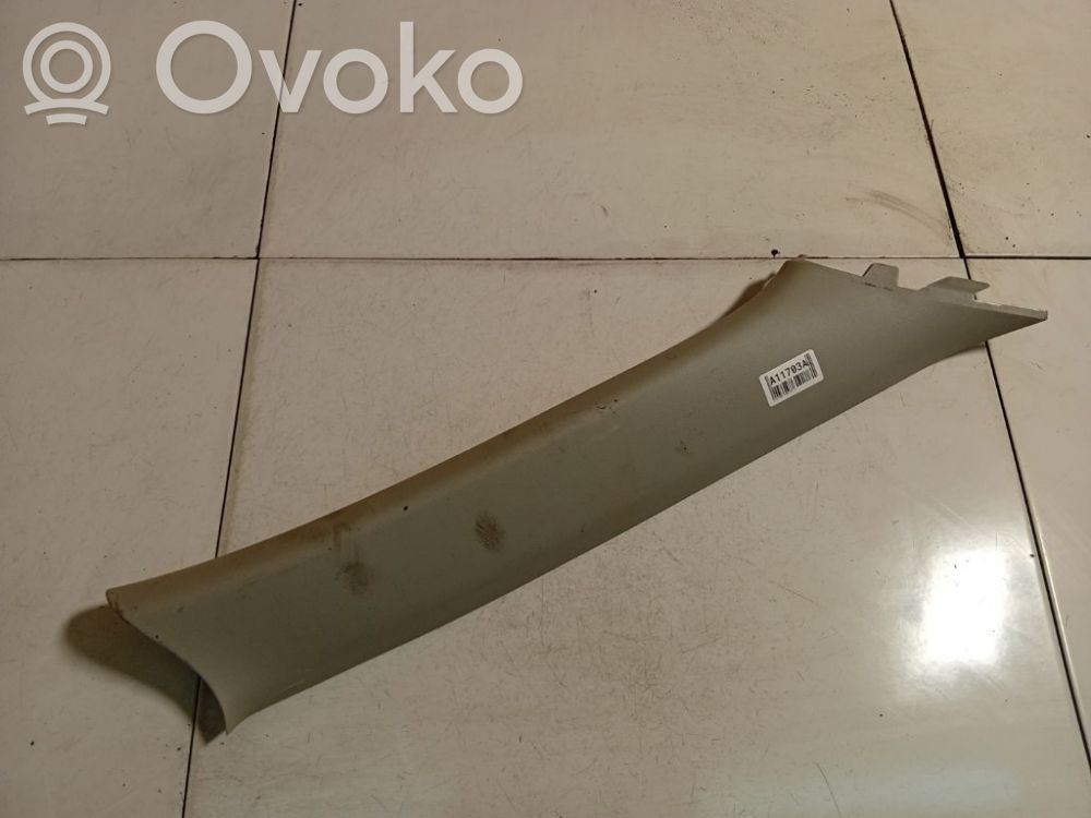 Suzuki Grand Vitara II Rivestimento montante (C)