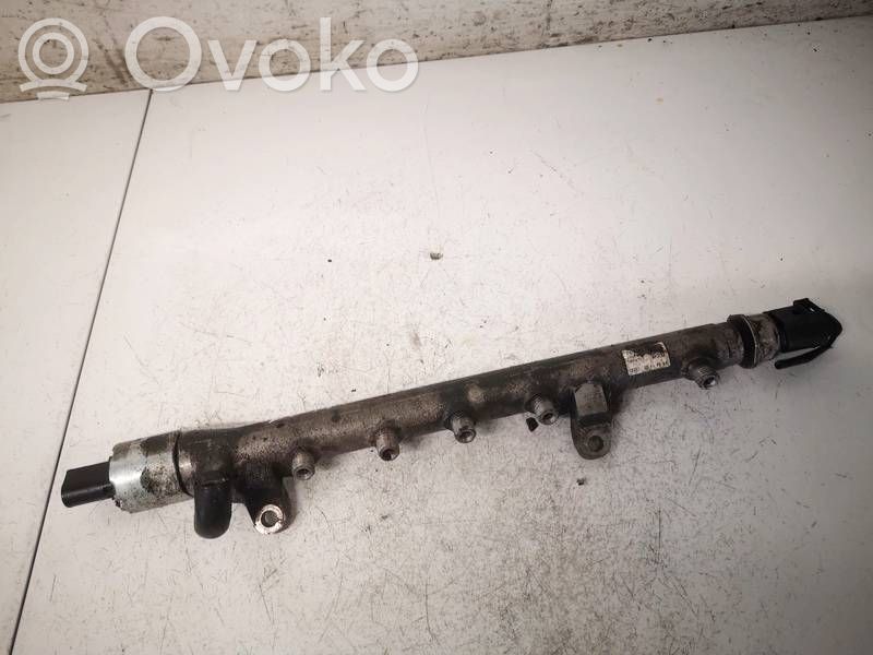 Volkswagen Golf VI Listwa wtryskowa 