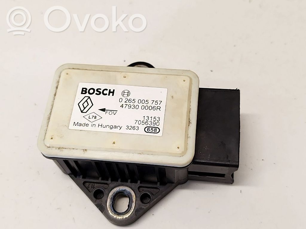 Nissan Qashqai Vakaajan pitkittäiskiihtyvyystunnistin (ESP)