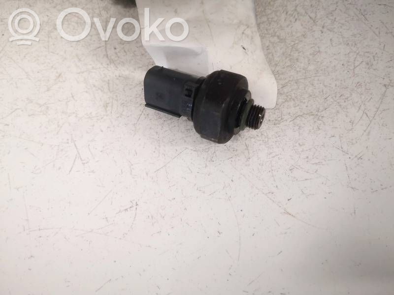 BMW 5 F10 F11 Air conditioning (A/C) pressure sensor 