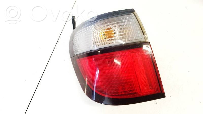Mazda 626 Feux arrière / postérieurs 