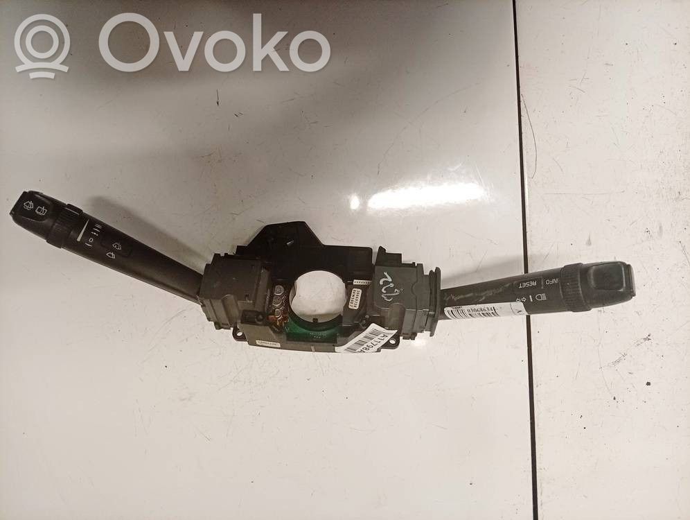 Volvo V70 Pyyhkimen/suuntavilkun vipukytkin 