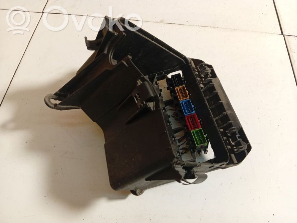 Audi A8 S8 D3 4E Coperchio scatola dei fusibili 
