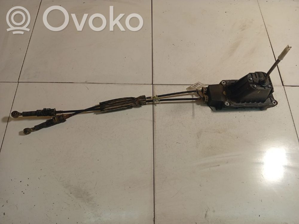 Dacia Dokker Vaihteenvalitsimen verhoilu 