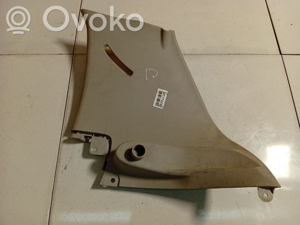 Toyota Aygo AB10 Moldura del pillar (D) (Inferior) 