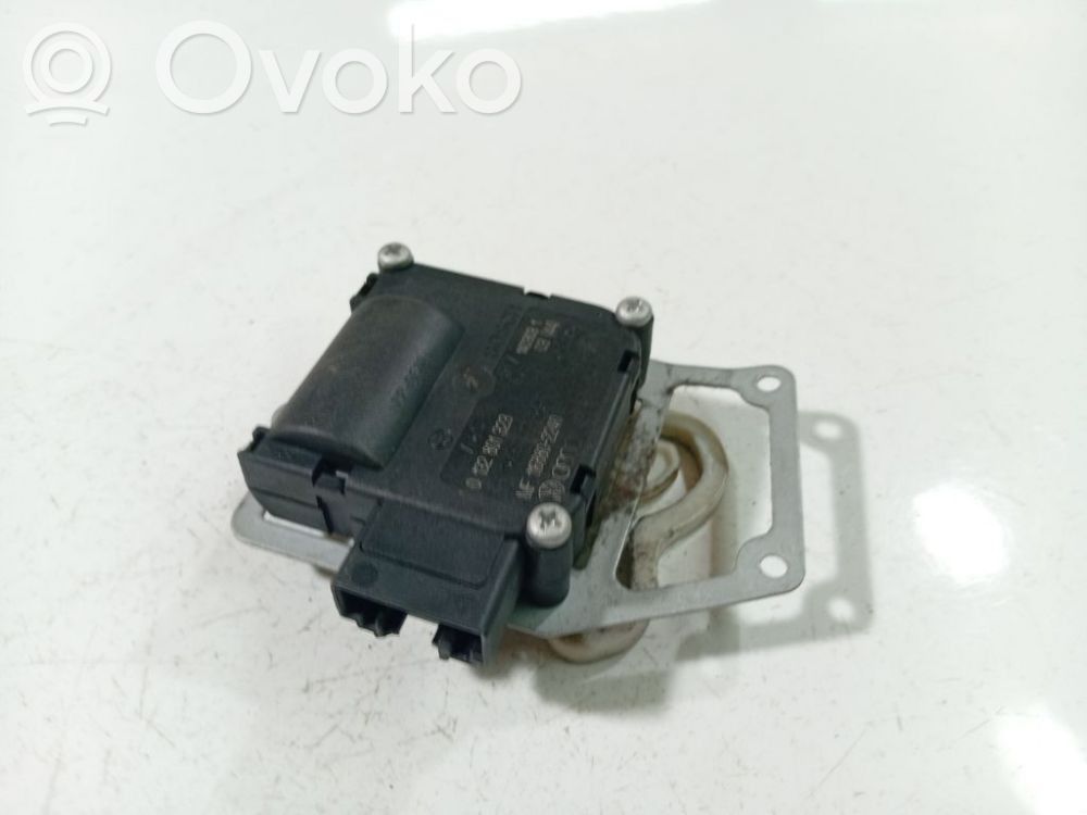 Audi A8 S8 D3 4E Motor/activador trampilla de calefacción