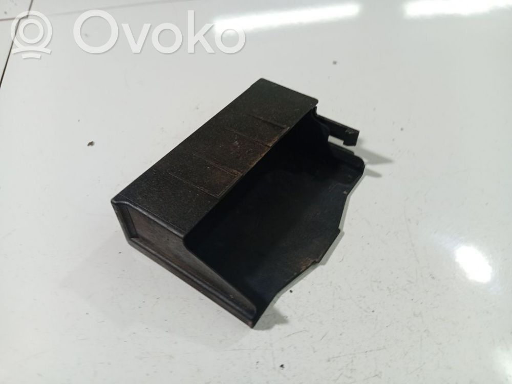 Opel Astra G Couvercle de boîte à fusibles 