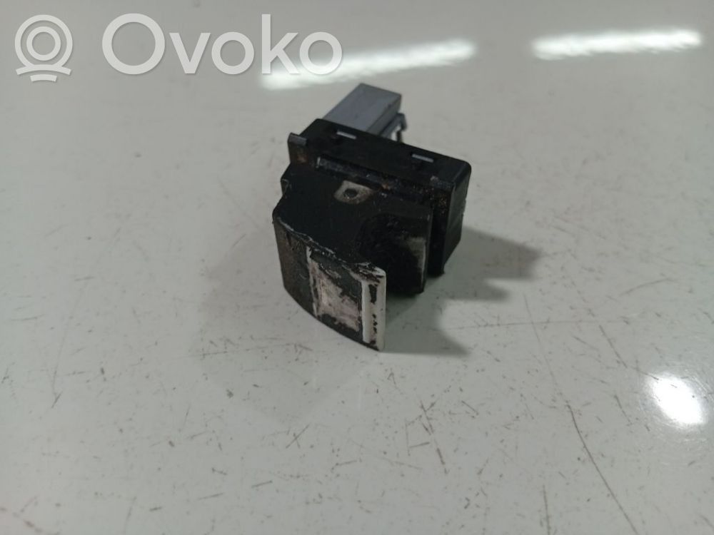 Volkswagen Golf V Sähkötoimisen ikkunan ohjauskytkin 