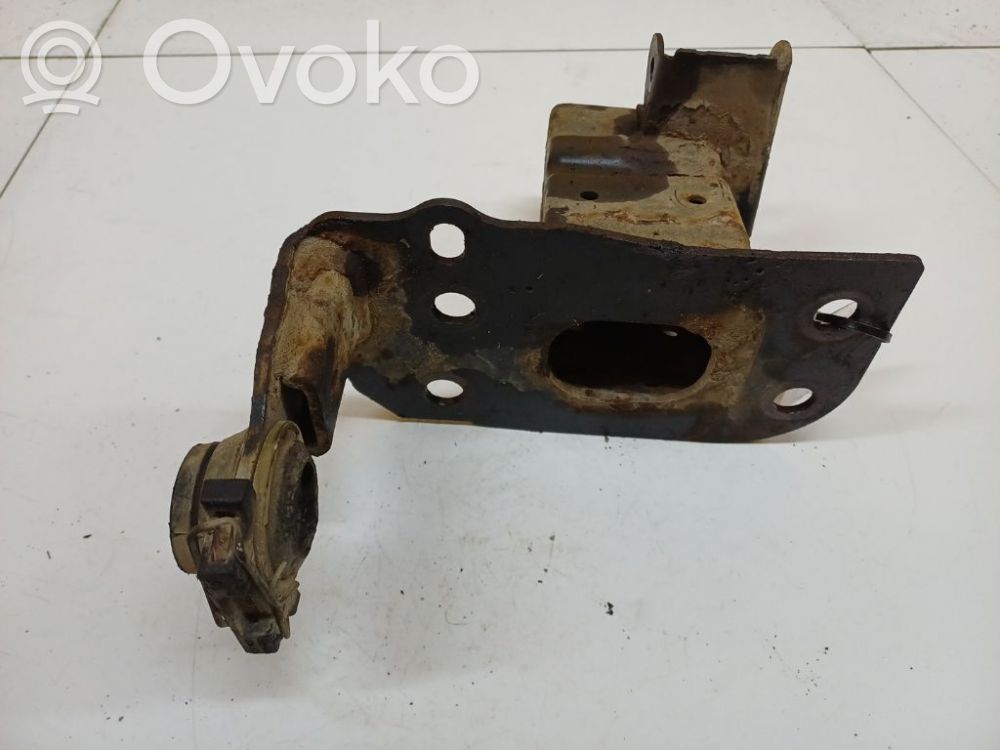 Audi Q7 4L Etupuskurin poikittaistuki